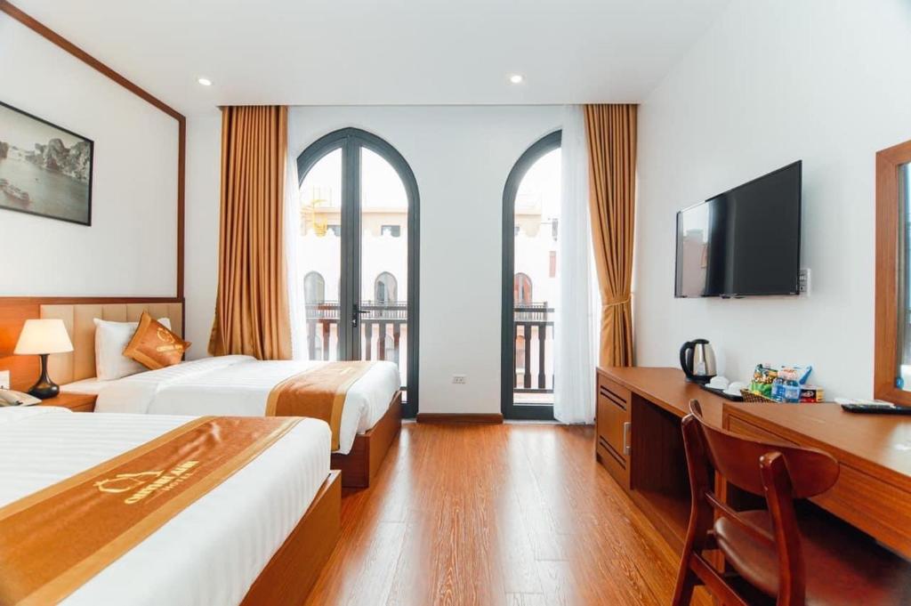 Quỳnh Anh Hotel Hạ Long – Ha Long Bay